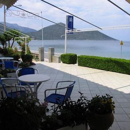 Apollon Hotel Tirós Eksteriør billede