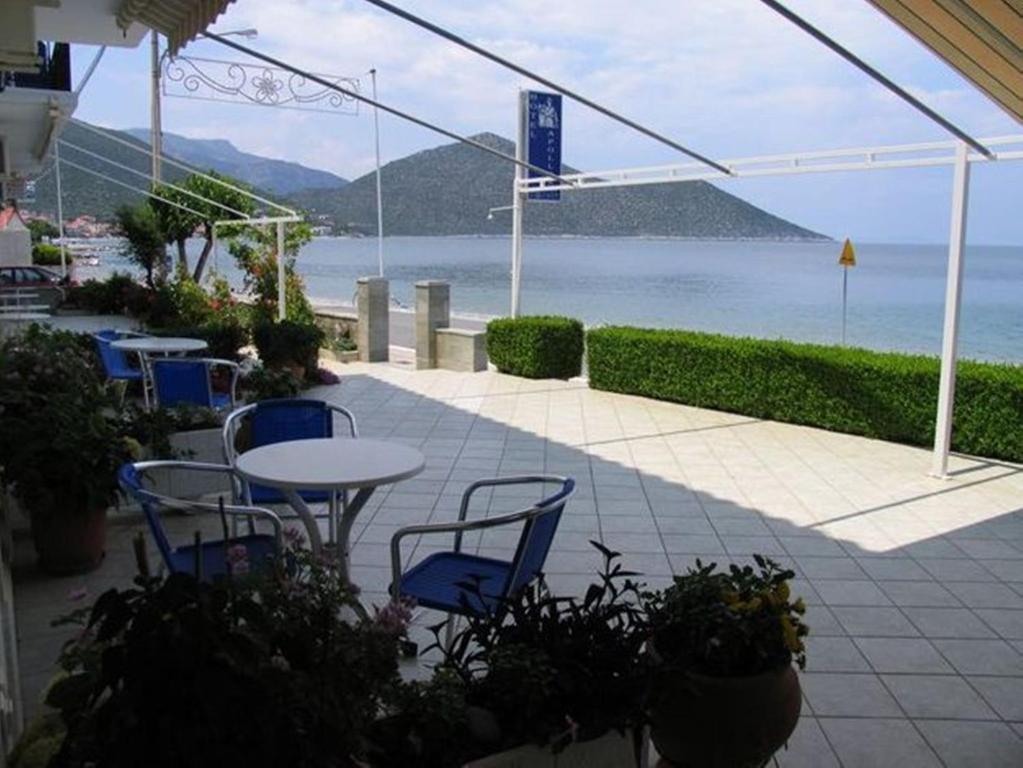 Apollon Hotel Tirós Eksteriør billede